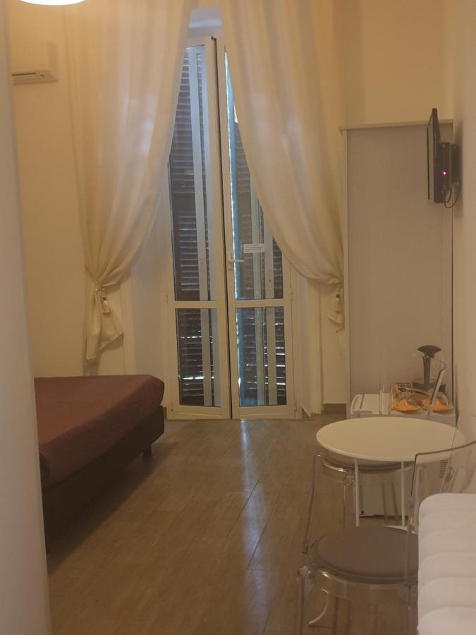 Hotel Domus 78 Roma Esterno foto