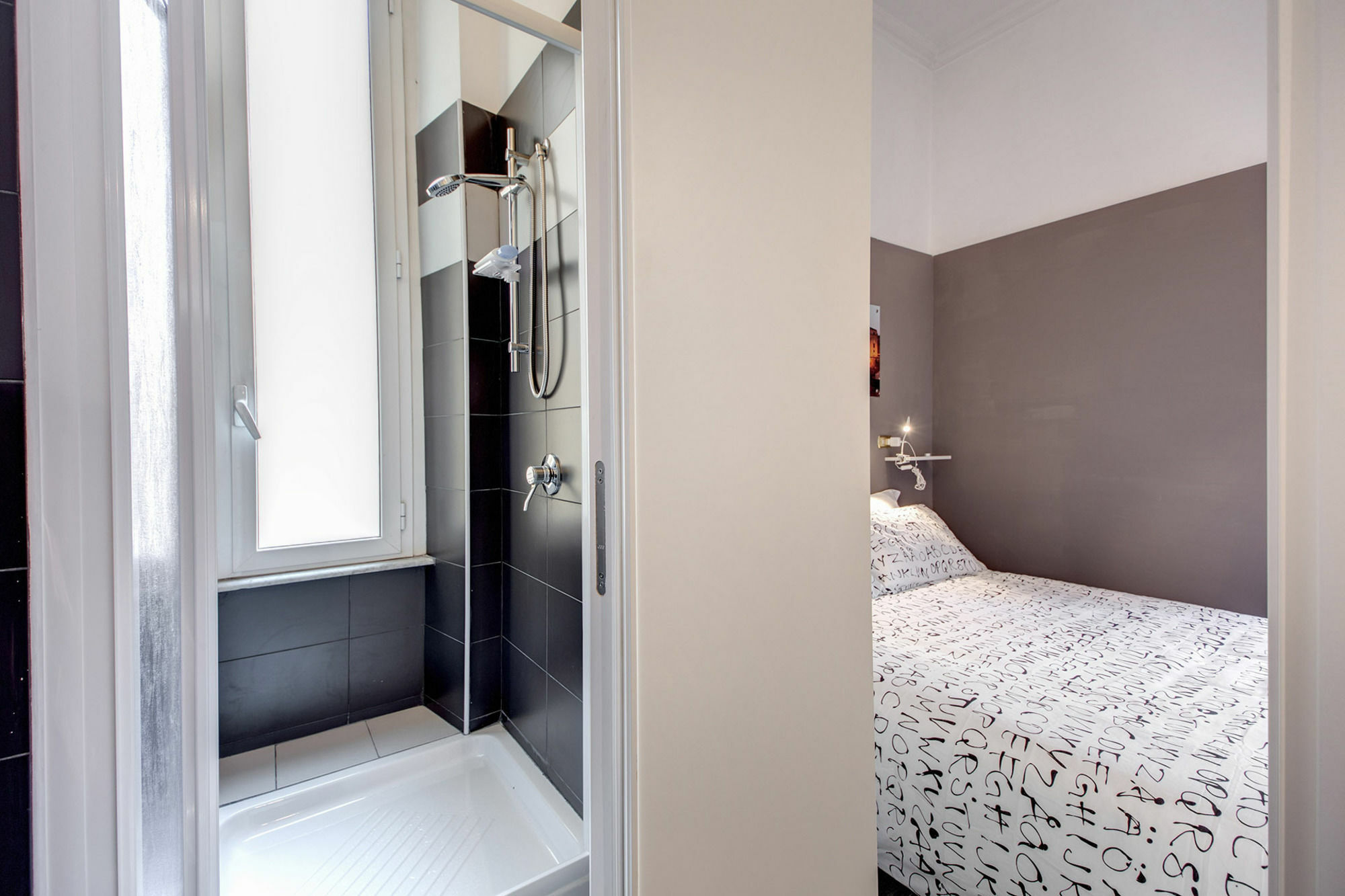 Hotel Domus 78 Roma Esterno foto